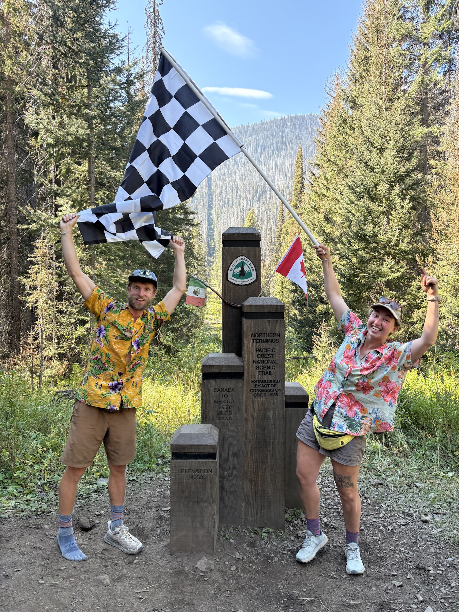 Day 185 & 186 Miles 2642——>2655.8 (Finish)—>2642—->2624 (Harts Pass)